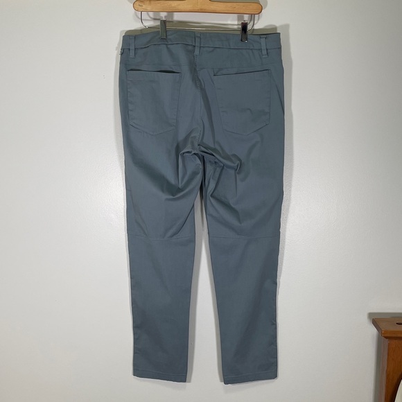 lululemon 34 x 30 athletica pants. Never worn - Picture 2 of 5